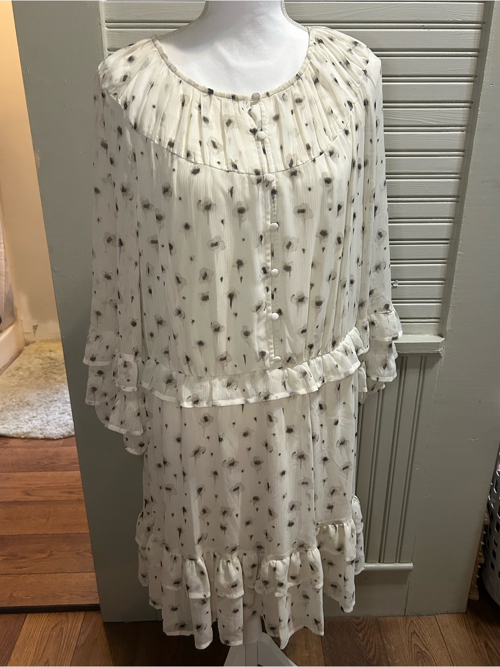 Simply Vera Wang Chiffon Ruffle Dress Size XL black/white